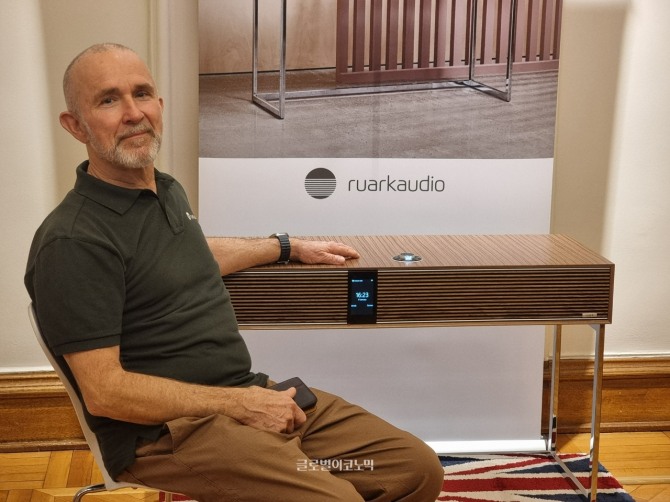 신제품 소개를 위해 방한한 앨런 오루크(Alan O’rourke) 루악오디오 대표.