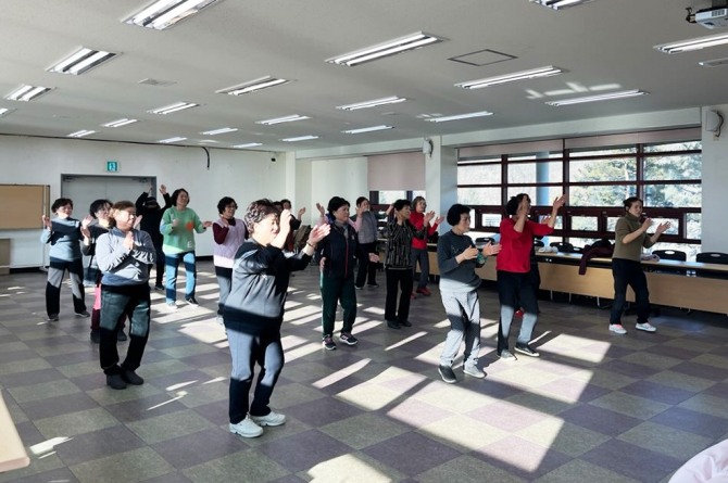 농한기 건강 체조교실 운영.