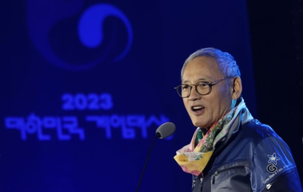 2023년 11월 15일 대한민국 게임대상 시상식에서 축사를 하고 있는 유인촌 장관. 사진=뉴시스