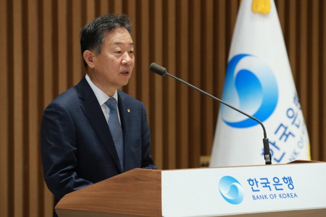 황건일 신임 한국은행 금융통화위원회 위원이 13일 오전 서울 중구 한국은행 통합별관에서 열린 취임식에서 인사말을 하고 있다. 사진=한국은행