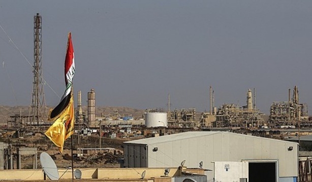 2014년 12월 8일 이라크 바그다드 북부 베이지 시내의 석유 정제 공장. 사진=AP/연합뉴스