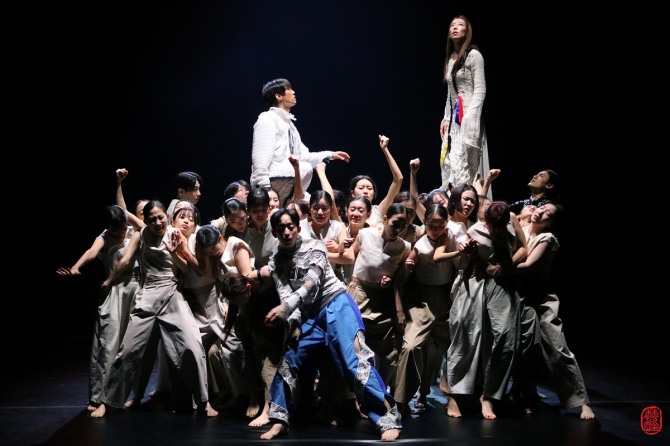 김주빈 안무의 '귀신날'