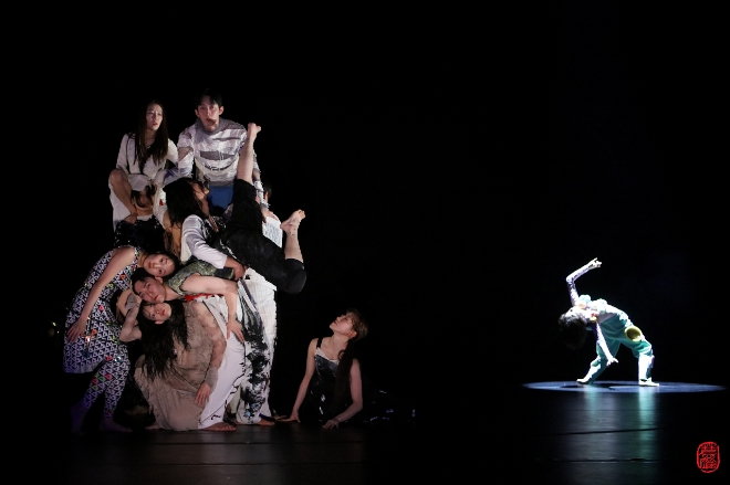 김주빈 안무의 '귀신날'