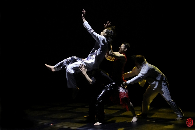 김주빈 안무의 '귀신날'