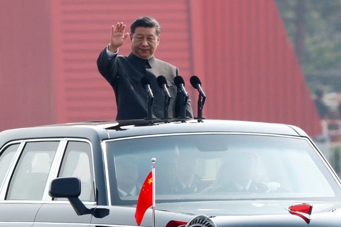 시진핑 중국 국가주석은 오는 2027년을 '건군 100년 분투 목표'로 설정하고 군비 확장 노선을 고수했다. 사진=로이터