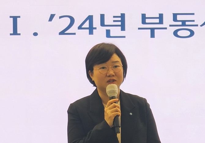 함영진 우리은행 부동산리서치랩장이 7일 서울 중구 우리은행 본점에서 열린 기자간담회에서 발언을 하고 있다. 사진=정성화 기자