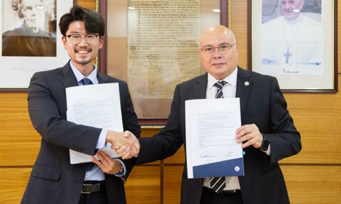 한국 기업 N2E 머티리얼즈와 UCN이 리튬 공동 협력을 위한 협약을 체결했다.