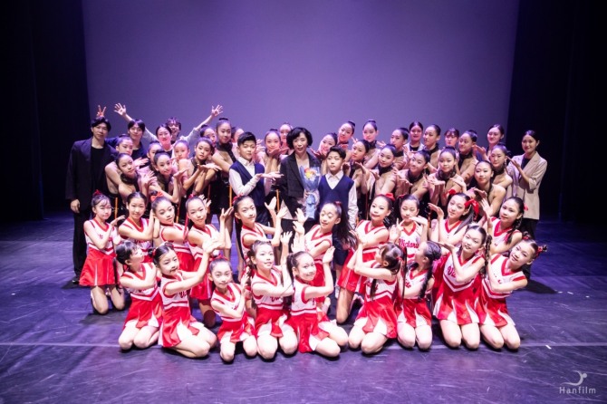 최효진 안무의 현대무용 '제로'