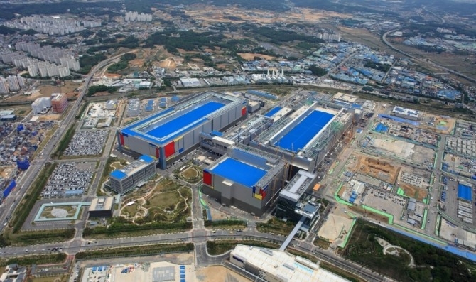 세계 최대 규모의 반도체 공장인 삼성전자 평택캠퍼스 전경. 사진=삼성전자