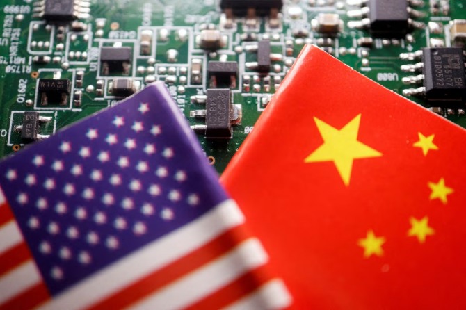 미국이 한국을 비롯한 동맹국에 중국에 수출한 반도체 장비에 대한 서비스 중단을 압박하고 있다. 사진=로이터