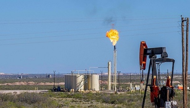 2024년 3월 27일 텍사스주 모나한스의 캘런 페트로리움 근처에 있는 석유 펌프잭. 사진=AFP/연합뉴스