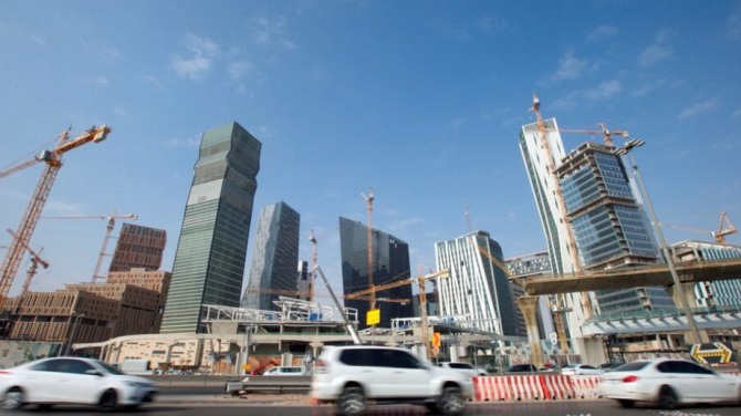 사우디 정부가 오는 2030년까지 메가시티 프로젝트에 거주하는 인구수에 대한 추정치를 150만 명에서 30만 명 미만으로 사업의 규모를 대폭 줄인 것으로 전해졌다. 사진=로이터