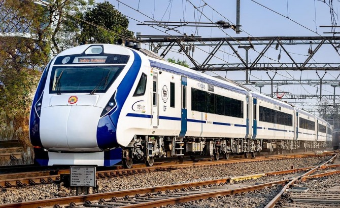 인도에서 운영중인 준고속철도 반데 바라트의 모습  사진=위키피디아