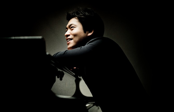 지휘자 겸 피아니스트 김선욱이 피아노 독주회를 연다. 사진=빈체로