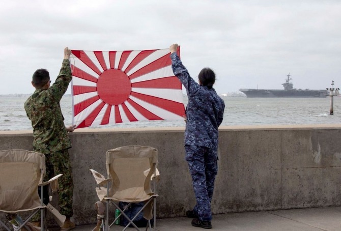 미국 해군의 공식 인스타그램 계정에 올라온 욱일기 사진  /사진=서경덕