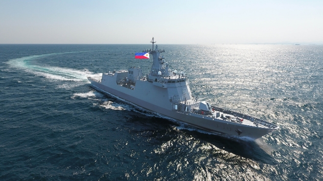 HD현대중공업이 2020년 필리핀 해군에 인도한 호위함인 ‘호세리잘함’이 운항하고 있다. 사진=HD현대중공업