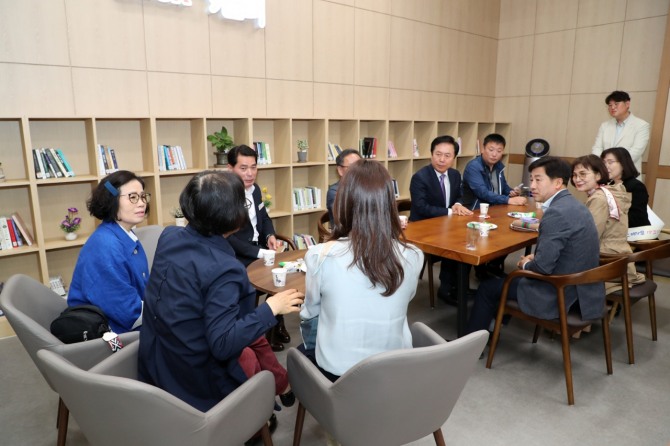 '민원인의 날'로 시민과 소통. 사진=안동시