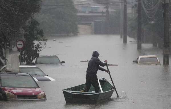 브라질 남부 히우그란지 두 술(Rio Grande do Sul) 주에 폭우로 인한 홍수가 계속되고 있다. 하우그란지 두 술의 도시 상 레오폴두(Sao Leopoldo)의 11일 전경. 사진=AP통신·뉴시스