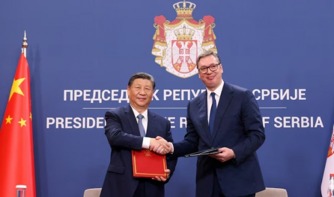 시진핑, 세르비아와 투자 협정 체결. 사진=로이터