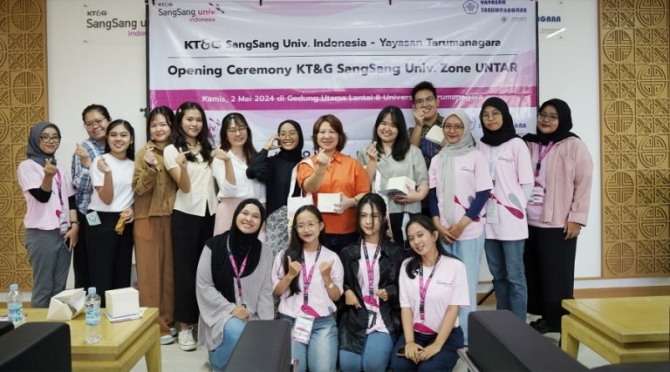 KT&G가 인도네시아 자카르타의 대학에 '상상유니브존'을 개관했다.