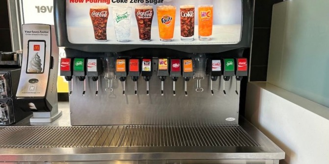 맥도날드 매장의 무료 음료 리필 기계. 사진=플리커