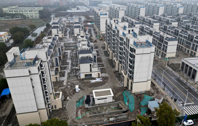 중국 부동산 개발업체 비구이위안이 상하이에 건설 중인 주택 개발 현장. 사진=로이터