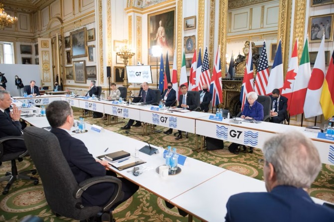 24일부터 이탈리아에서 개최되는 G7 재무장관 회의에서 우크라이나 지원을 위한 러시아 동결자산 활용 및 중국 무역 위협에 대응을 위한 방안 논의가 진행될 예정이다. 사진은 2021년 6월 영국에서 열린 G7 재무장관 회의 모습.  사진=로이터