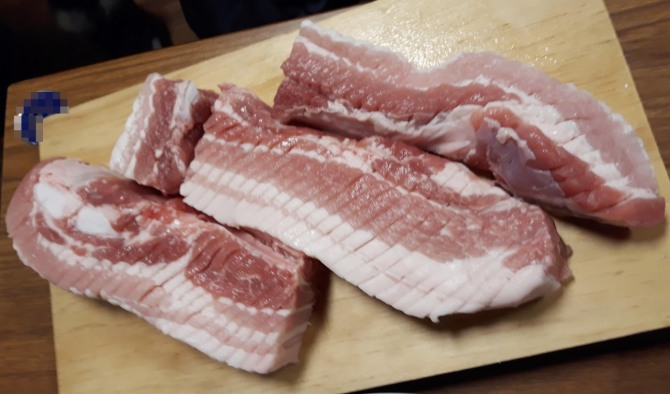 중국이 유럽연합(EU)산 돼지고기에 대한 반덤핑 조사를 검토 중인 것으로 알려졌다. 사진=연합뉴스