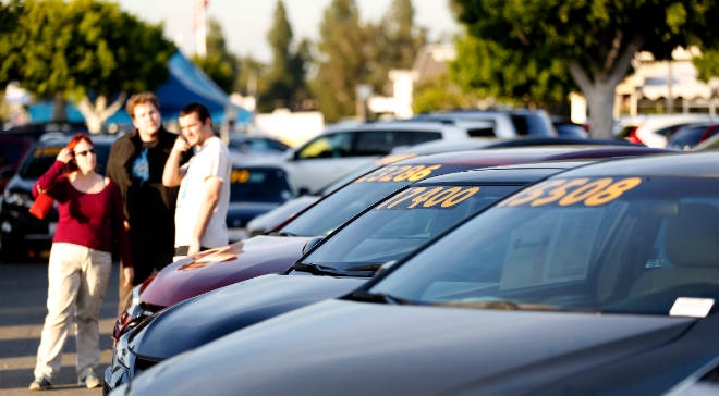 미국 캘리포니아주 세리토스에 있는 중고차 매장. 사진=로이터