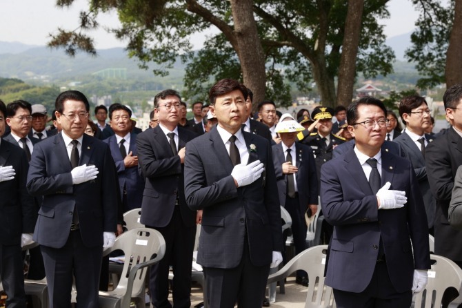 보성군은 6일 전라남도와 함께 보성군 현충공원에서 ‘대한민국을 지켜낸 당신의 희생을 기억합니다’라는 주제로 ‘제69회 현충일 추념식’을 거행했다고 밝혔다.사진=보성군