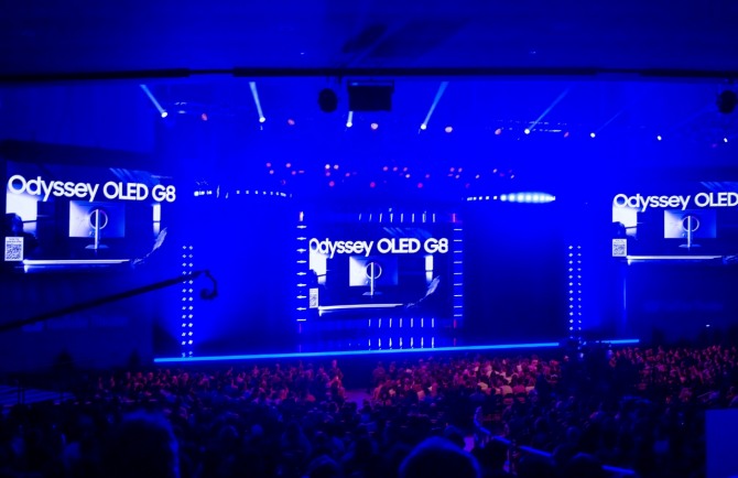 삼성전자가 북미 최대 온오프라인 게임쇼 '서머 게임 페스트'에서 게이밍 모니터 신제품 '오디세이 OLED G8'의 출시를 알리고 있다. 사진=삼성전자