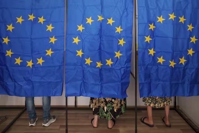 9일 유럽의회 선거에 출마한 후보들에게 투표하는 루마니아 시민들. 사진=AP/연합뉴스