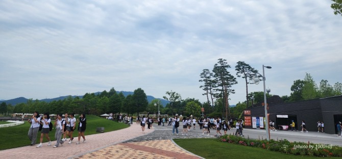 우주인도 놀러오는 순천’을 주제로‘보는 정원’에서 ‘즐기는 정원’으로 변화를 꾀한 순천만국가정원이 다수 학교․기관의 체험학습 방문지로 큰 인기를 끌고 있다. 사진=순천시