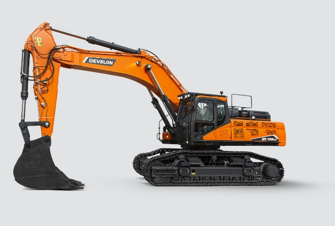 HD현대인프라코어가 튀르키예 국방부로부터 대규모 수주에 성공했다. 사진은 이번에 수주한 50t급 굴착기(DX490LC-7K). 사진=HD현대인프라코어