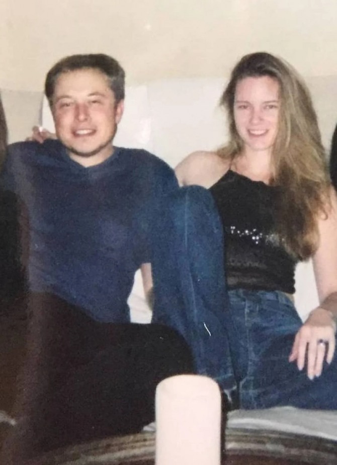 일론 머스크(왼쪽)와 그의 첫 번째 부인 저스틴 머스크. 사진=인스타그램