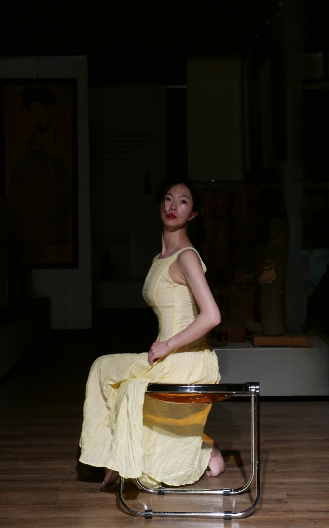 Myungsook Park Seoul Dance Theatre, Self-Portrait, 2024. Photograph ⓒ Eunbi Jung.