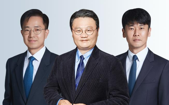 법무법인 YK ‘디지털 자산센터’를 이끌어 가는 김도형, 추원식 센터장과 이상목 부센터장(왼쪽부터)  /사진=법무법인 YK