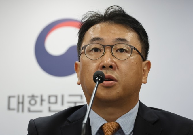 김상부 세계은행 디지털전환 신임 부총재가 6일 오전 서울 종로구 정부서울청사에서 열린 세계은행 디지털전환 신임 부총재 선임 관련 브리핑에서 소감을 밝히고 있다. 사진=뉴시스