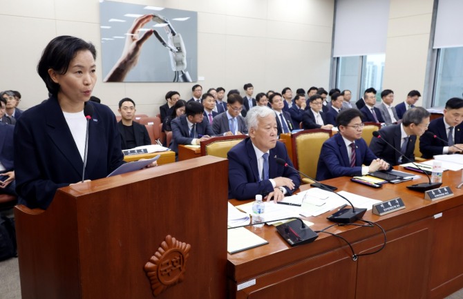 이해민 조국혁신당 의원이 지난달 2일 오후 서울 여의도 국회에서 열린 과학기술정보방송통신위원회 전체회의에서 발언 중인 모습. 사진=뉴시스