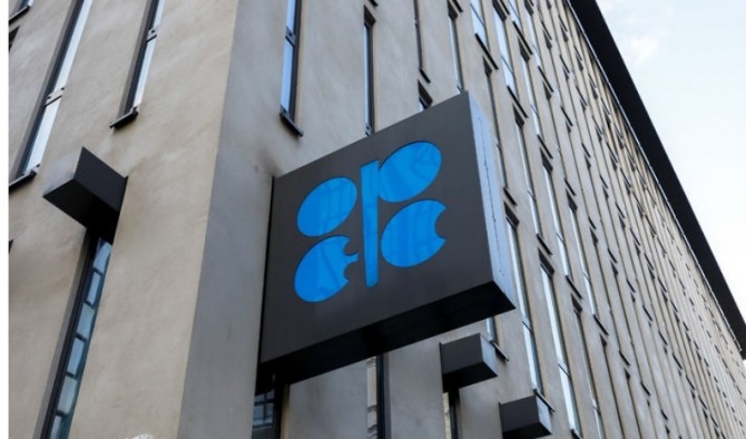 2022년 3월3일 오스트리아 빈에 있는 OPEC(석유수출국기구) 본부 건물 밖의 OPEC 로고     사진=AP/뉴시스