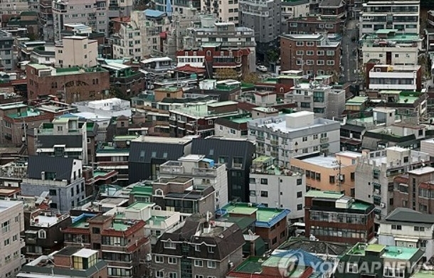 지난 7월 서울 연립·대세대주택의 월간 매매거래액이 1조311억원을 기록하며 25개월만에 1조원을 넘어섰다. 서울 은평구 한 빌라촌의 모습. 사진=연합뉴스