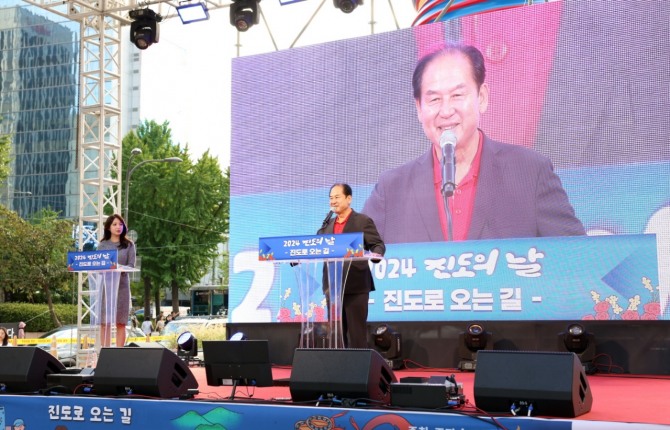 진도군은 지난달 28일부터 29일까지 서울 청계광장에서 ‘진도로 오는 길’이라는 주제로 ‘2024 진도의 날’ 행사를 개최했다. 사진=진도군