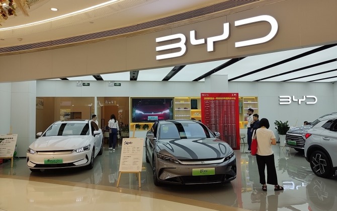 BYD 전기자동차 판매 전시장