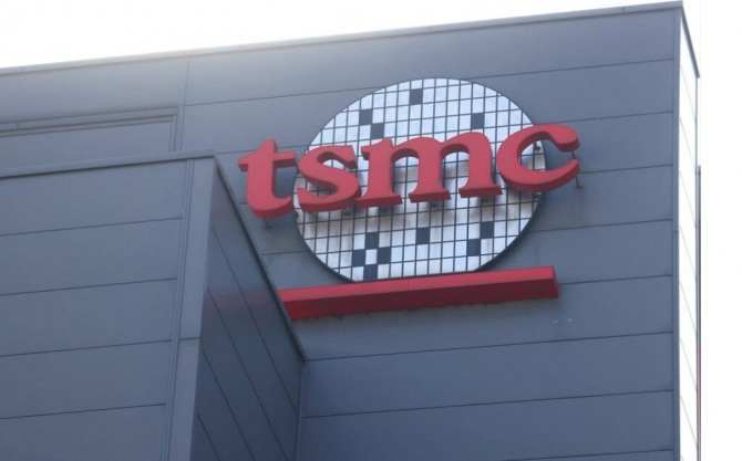 대만 본사의 tsmc 로고.                                       사진=로이터