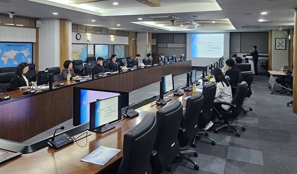 부산항 용호부두 재개발사업계획 수립 착수보고회 모습. 사진=부산항만공사