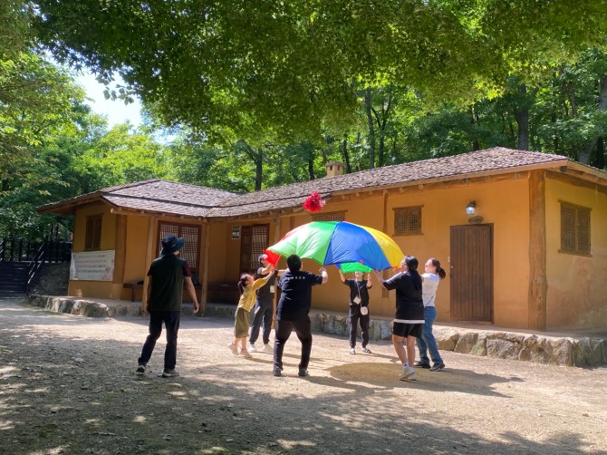 경북교육청은 2일부터 3일까지 구미시에 있는 경상북도환경연수원에서 ‘2024 하반기 생태 공감! 가족 캠프’를 운영한다.  사진=경북교육청 