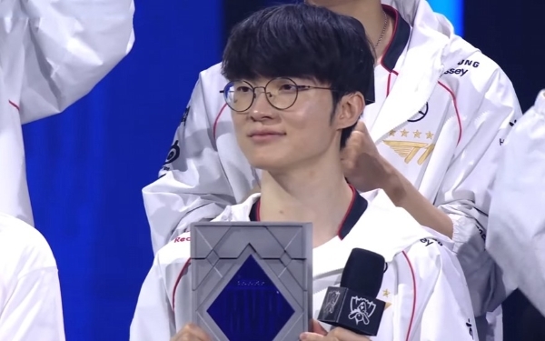 '페이커' 이상혁이 2024 LOL 월드 챔피언십 결승전 MVP를 수상했다. 사진=LCK 공식 유튜브 채널