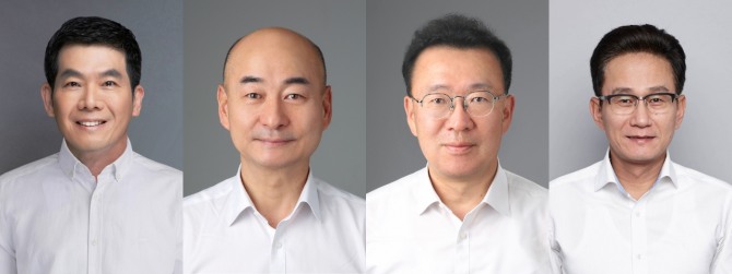 (왼쪽부터)안종선 한국타이어앤테크놀로지 공동 대표이사(사장), 이상훈 한국타이어앤테크놀로지 공동 대표이사(사장), 박종호 한국앤컴퍼니 각자 대표이사(사장), 구본희 한국타이어앤테크놀로지 사장. 사진=한국타이어앤테크놀로지
