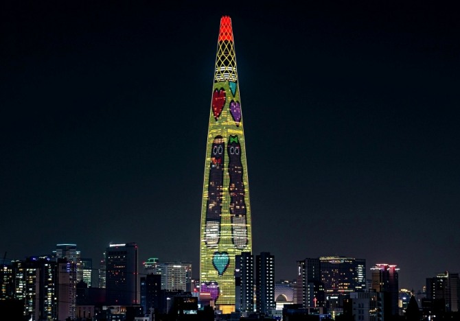 빼빼로데이 기념 미디어 파사드 사진=연합뉴스