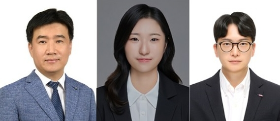 (왼쪽부터) KAIST 신소재공학과 김일두 교수, 이지영 박사, 송현섭 박사. 사진=KAIST